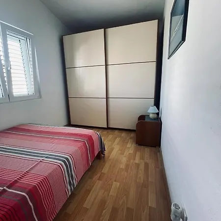 Apartment Vedris Srima Apartment